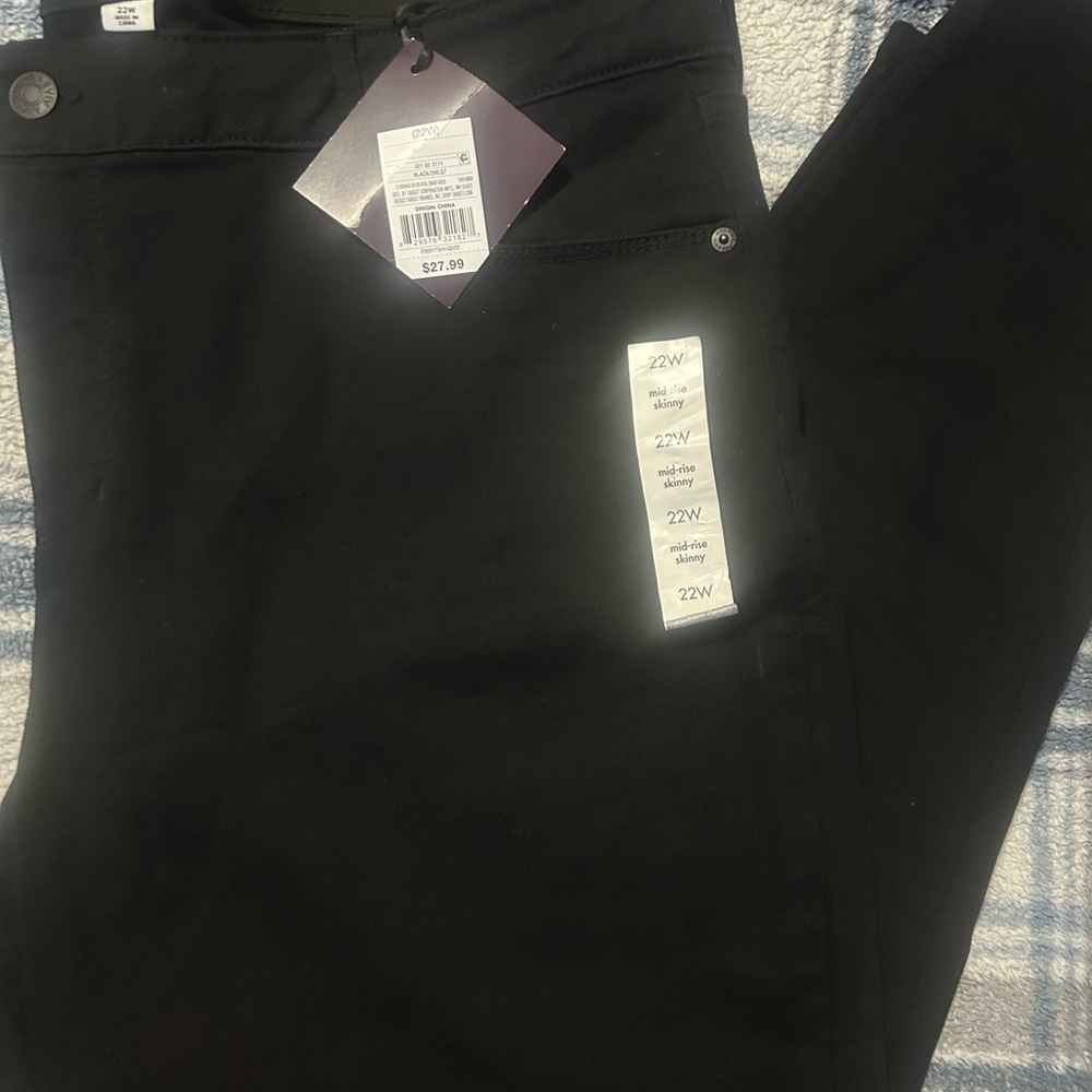 Ava & Viv Plus Size Black Skinny Jeans